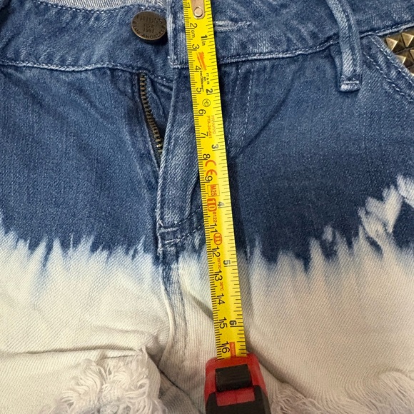 Guess Classic Midwash Denim Shorts - Blue - Picture 6 of 9